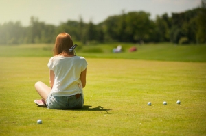 Left rough advantage: strategic play Left rough advantage: strategic play